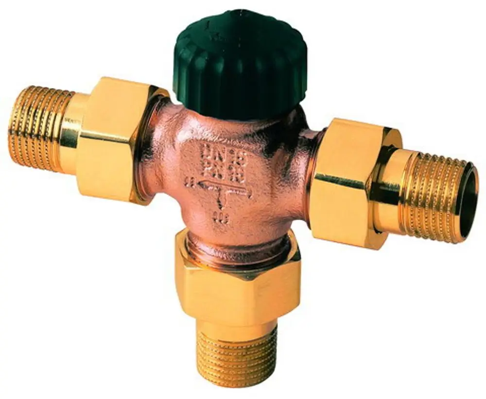 Dreiwege-Umschaltventil aus Messing mit grünem Drehknopf und drei Anschlussgewinden, hergestellt von IMI Hydronic Engineering.